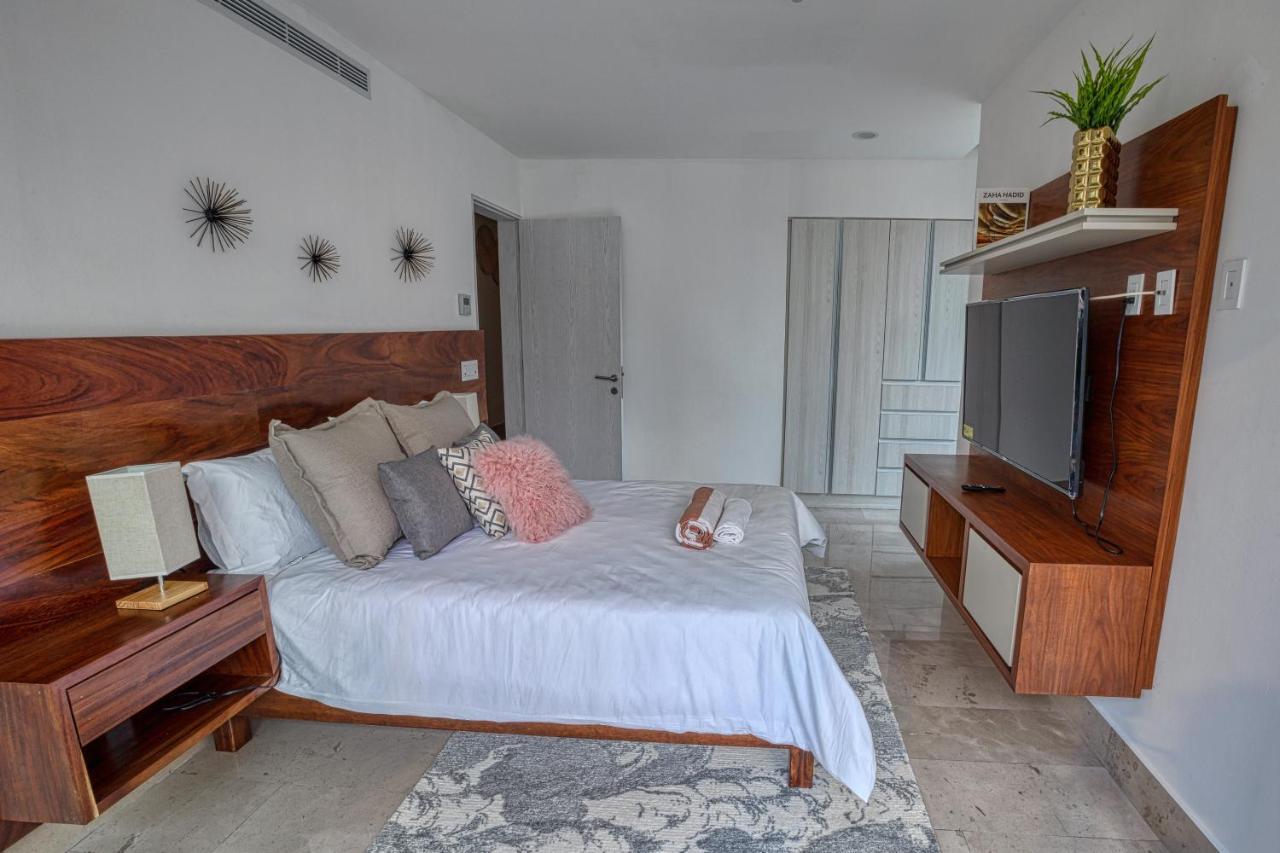 Astonishing Condo With Balcony In A Private Complex With Pool And Gym Playa del Carmen Luaran gambar