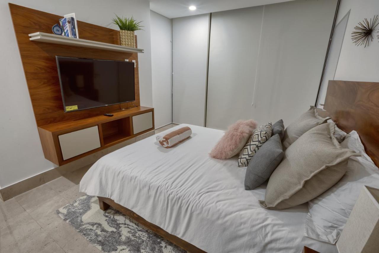 Astonishing Condo With Balcony In A Private Complex With Pool And Gym Playa del Carmen Luaran gambar